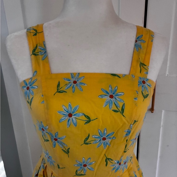 Rare 90’s Laura Ashley Yellow sun dress with adjustable straps! Fitted waist! - Picture 5 of 15